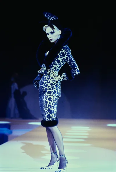 Look 24